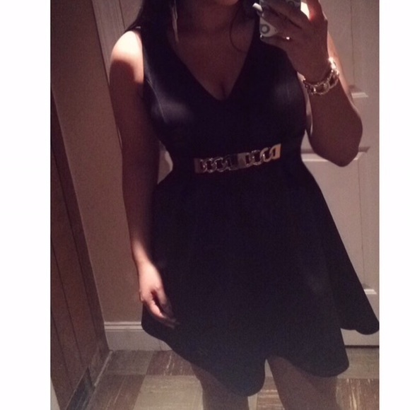 NWT!!! Super cute Guess dress! - Picture 1 of 2