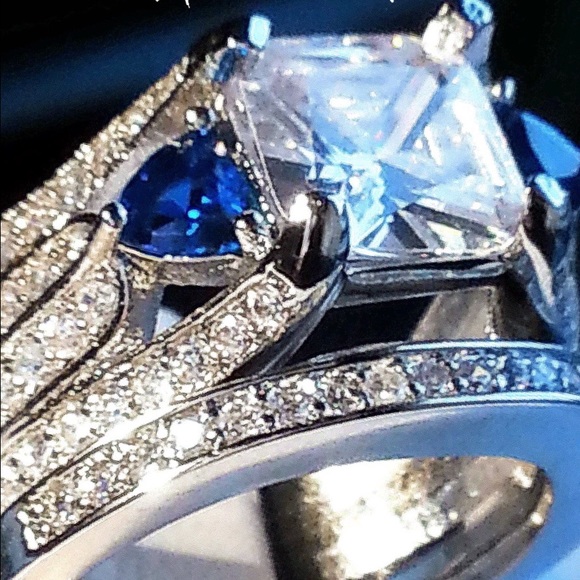 💙💙Stunning Wedding Set💙💙 - Picture 2 of 4