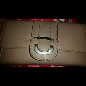Guess Wallet