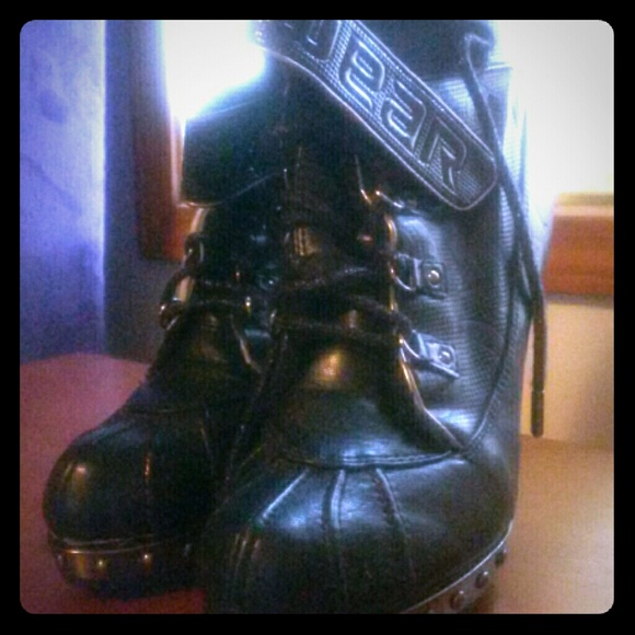 Black boots