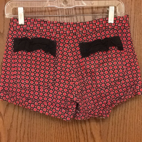 Judith March Black and Red Patterned Shorts - Picture 3 of 4