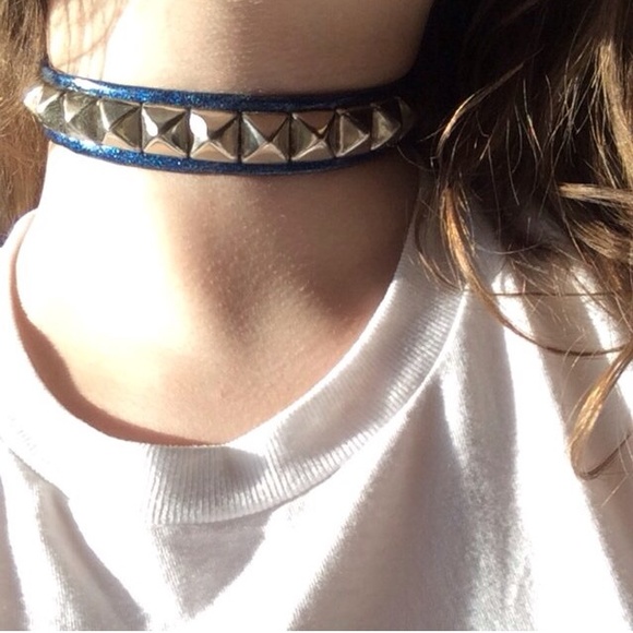 Sparkly studded blue glitter choker