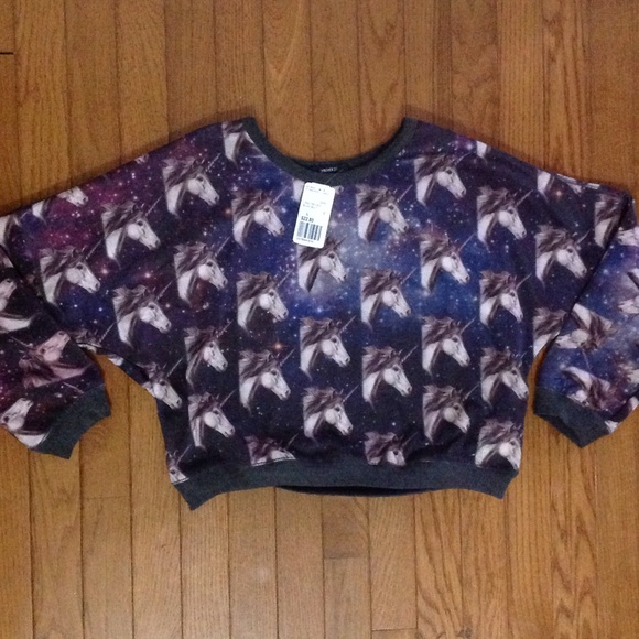 Forever 21 unicorn Cropped Sweatshirt L NWT