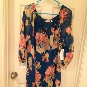 Eva Mendes tunic floral dress