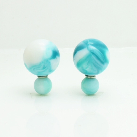 Jewelry - Blue swirl double earrings