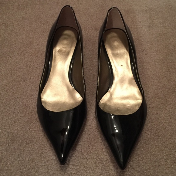 Nine West black pointed toe heels