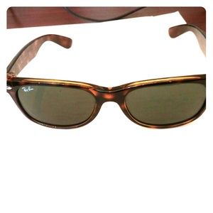 Ray-Ban New Wayfarer Classic tortoise shell brown