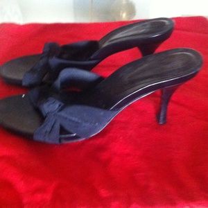 REDUCED!!!  BLACK Donald J Pliner Heels