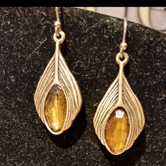 LUCKY BRAND YELLOW STONE EARRINGS. NEW