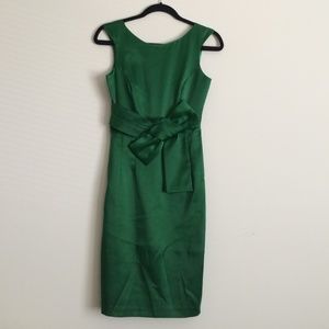 🎉🎉 Host Pick!!! Green knee length dress. V back