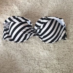 Victoria's Secret size 36B bathing suit top