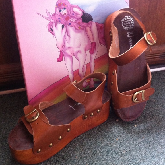 24 HOUR SALE-🎀JEFFREY CAMPBELL PLATFORM SANDALS