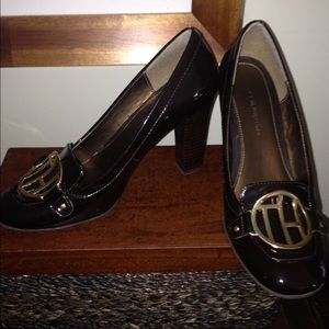 Brand new tommy brown stacked Oxford heels