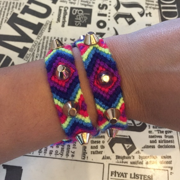 Wrap friendship bracelet studs