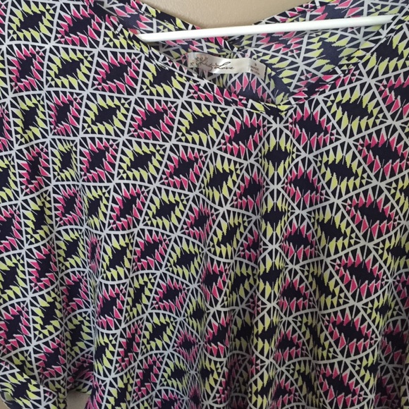 Aztec flowy top - Picture 2 of 2