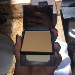 NARS All Day Luminous Powder Foundation