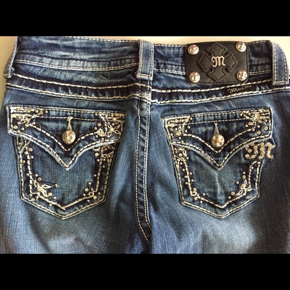 Miss Me size 25 bling jeans