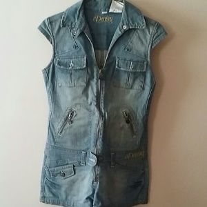 Nice blue jean Dereon jumper