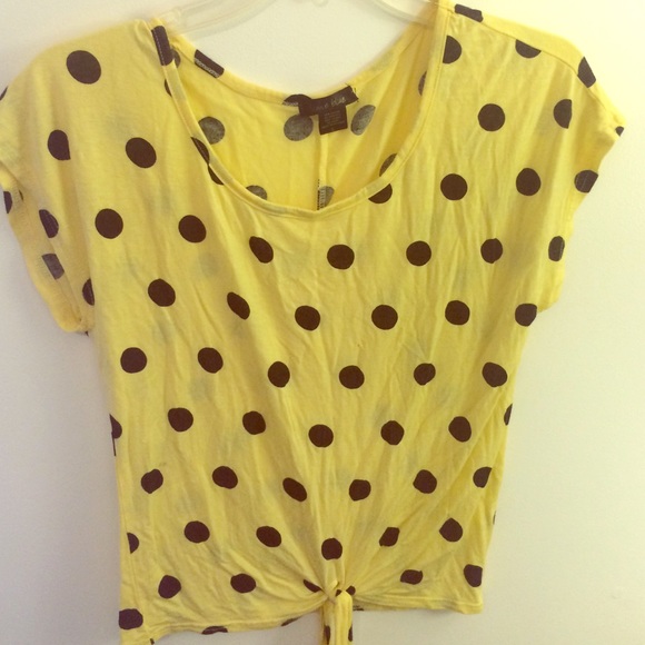 Yellow & black polka dot tie front shirt.