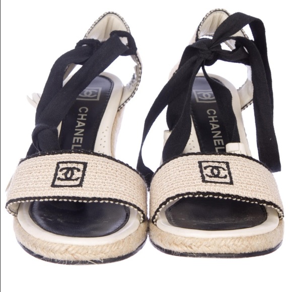 CHANEL wedge logo espadrilles - Picture 2 of 4