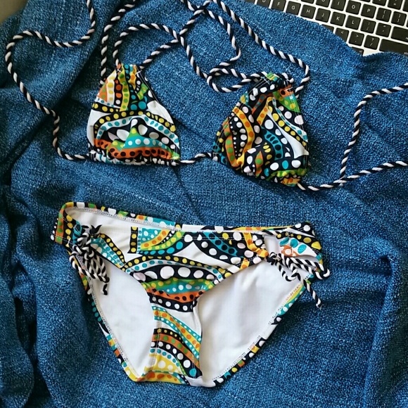 Multicolor double string triangle bikinis