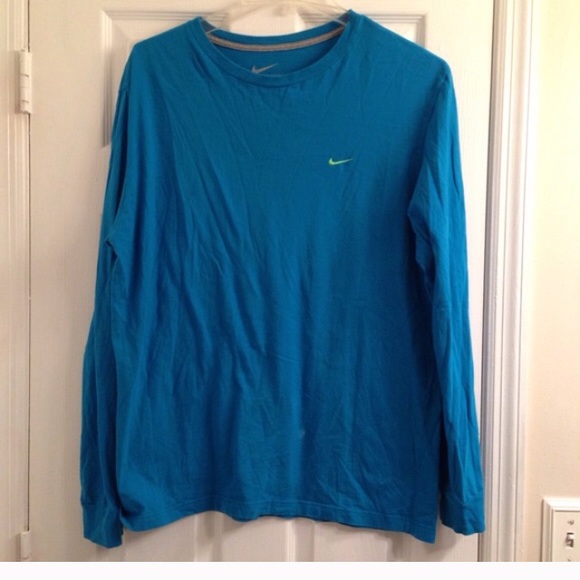 2 Nike shirts Xl