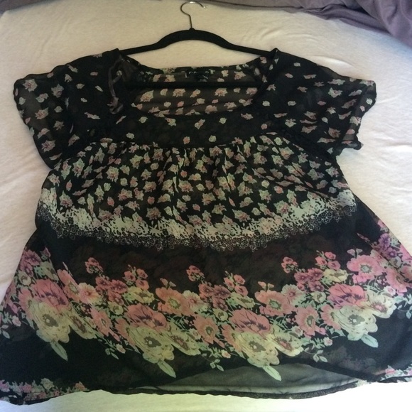 Medium Black Floral Dress Shirt