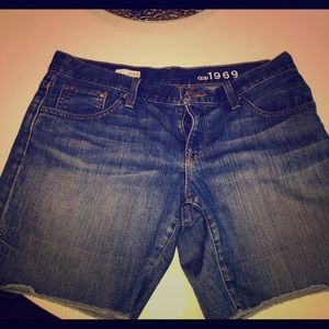 Gap Boyfriend shorts