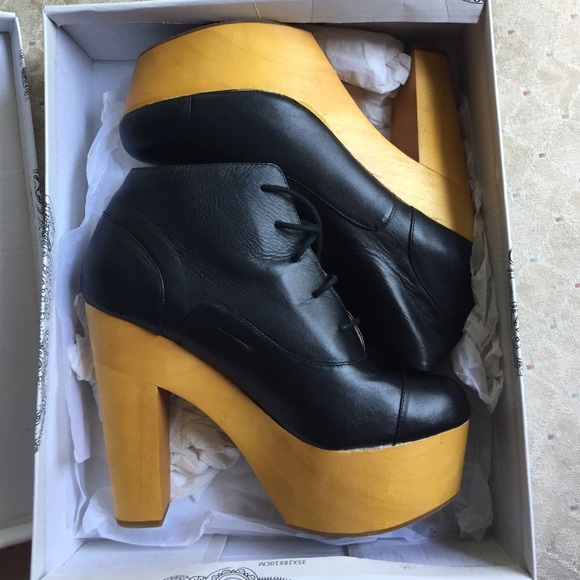 Urban Outfitters Shoes - Platform heels from Urban Outfitters