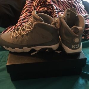 Cool grey 9s