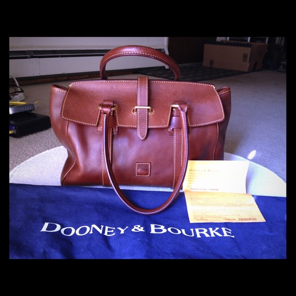 SOLD Dooney & Bourke leather shoulder bag - Picture 1 of 3