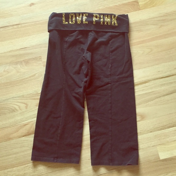 VS pink yoga capris