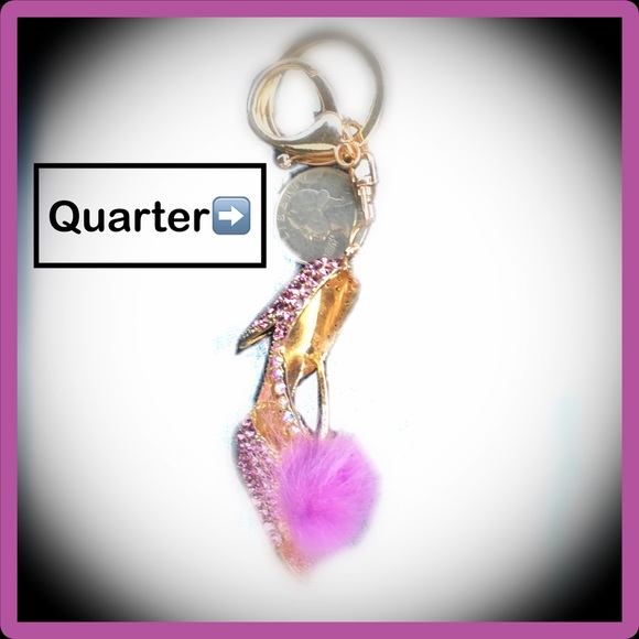 ๐HP๐๐Feathered๐ Keychain/Backpack Charm๐โจNWOTโจ - Picture 4 of 4
