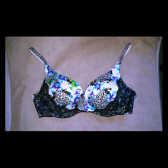 Victoria Secret pushup bra