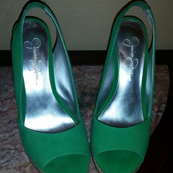 Nwot Jessica Simpson green sling back shoes