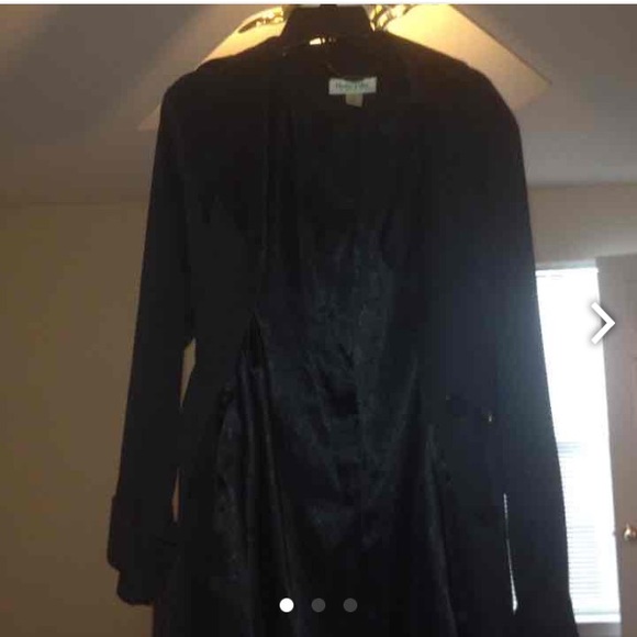 Blsck pea coat