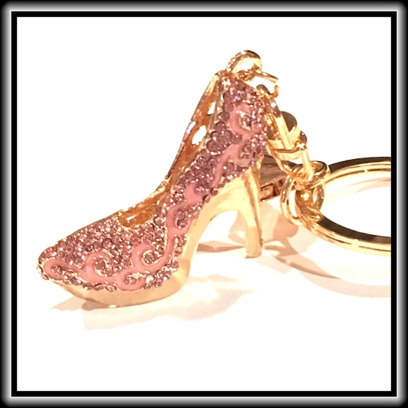 CRYSTAL PINK HEELED KEYCHAIN                🎉HP🎉 - Picture 4 of 5