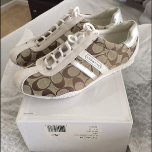 BRAND NEW! COACH SIGNATURE LOGO SNEAKERS!!