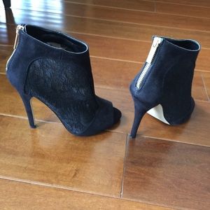 Aldo peep toe bootie leather and lace shoe zipper