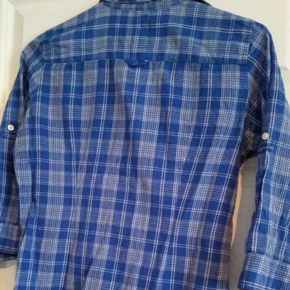 Plaid 3/4 sleeve button down AE size 2 - Picture 2 of 3