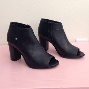 Steve Madden leather booties