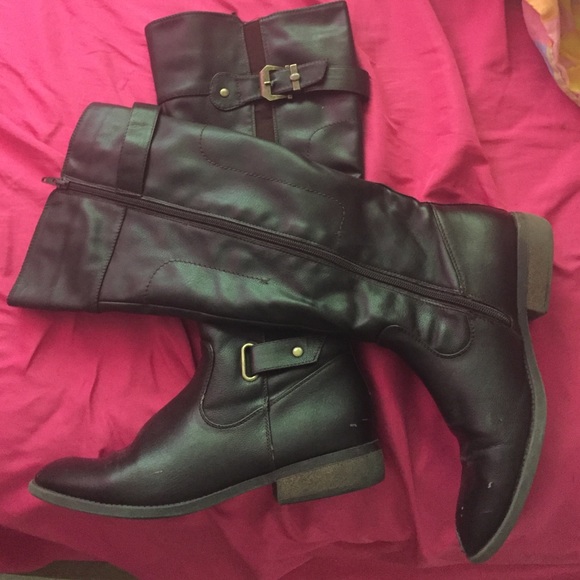 Riding boots