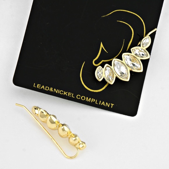 NYC Chic Accessories Jewelry - ✨💥💫 HP Crystal Leaf Ear Cuff 💫💥✨