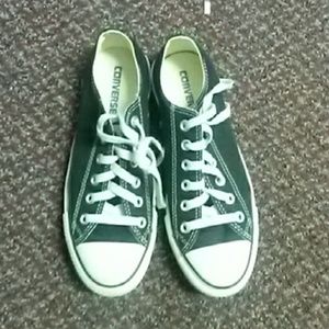 Converse black and white low tops
