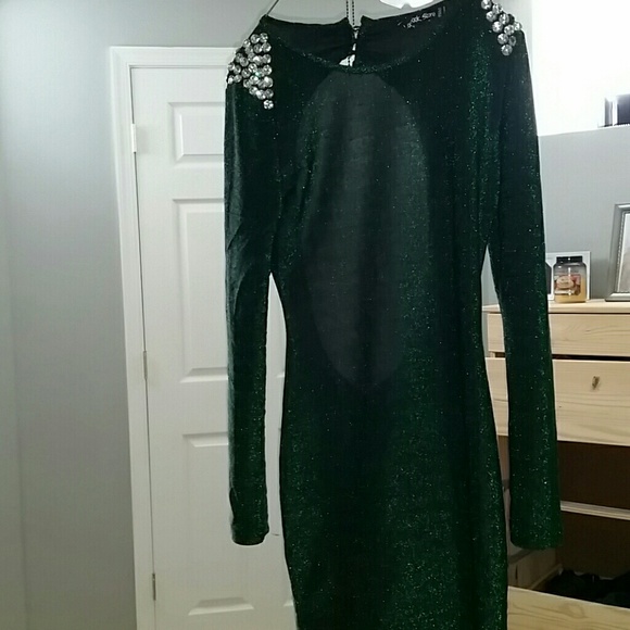 Dress - Picture 3 of 4