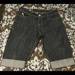 Holding for@leennrobbs