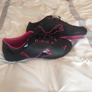 Puma pink and black size 8 womens