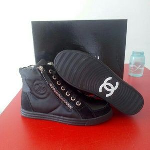 Chanel zipper high top price is negotiable