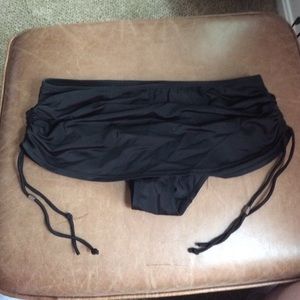 Swim suit bottoms w/a skirt (attached)