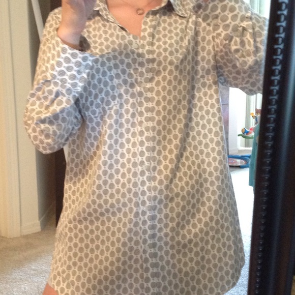 Long sleeve collard shirt - Picture 3 of 3